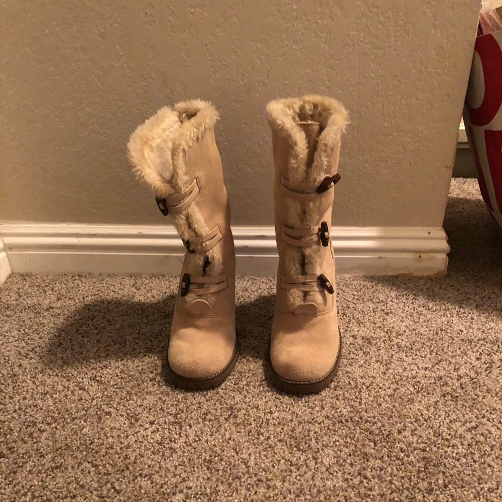 Suede boots with faux fur size 7.5